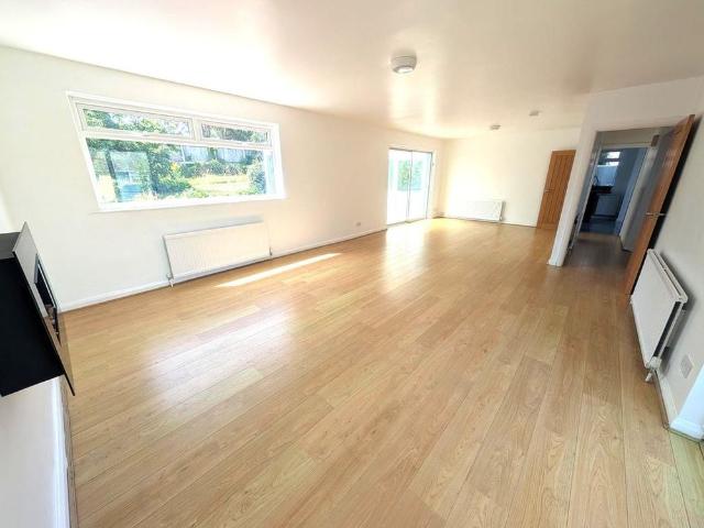 4 bedroom detached house to rent