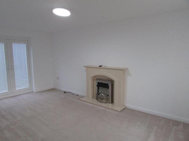 4 bedroom detached house to rent