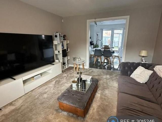 4 bedroom detached house to rent