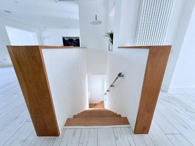 4 bedroom detached house to rent