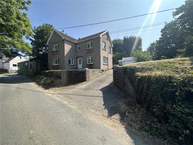 4 bedroom detached house to rent