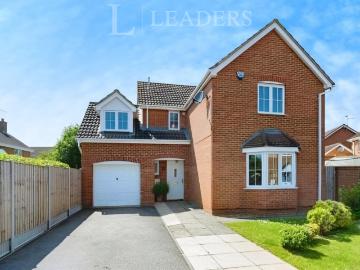 4 bedroom detached house to rent