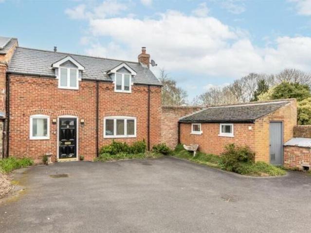 4 bedroom detached house to rent