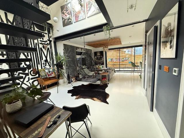 4 bedroom detached house to rent