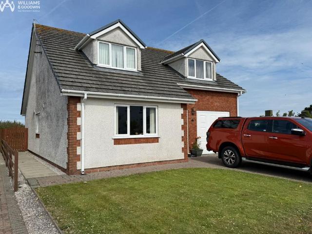 4 bedroom detached house to rent