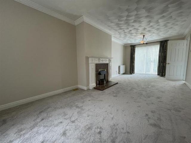 4 bedroom detached house to rent
