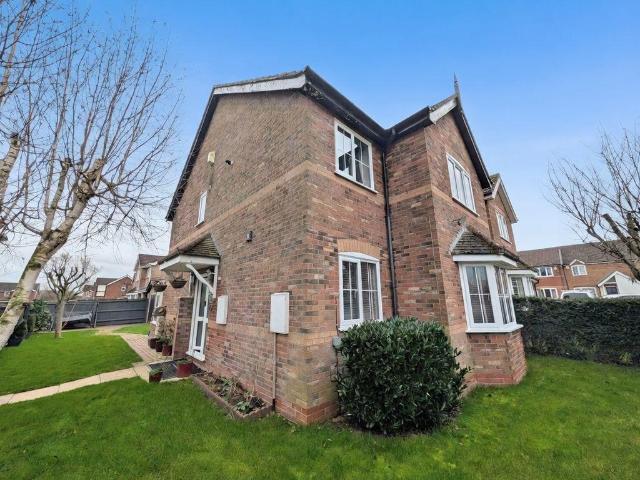 4 bedroom detached house to rent