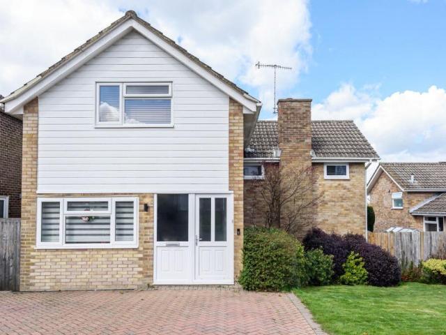 4 bedroom detached house to rent