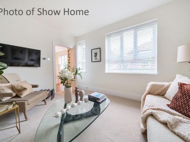 4 bedroom detached house to rent