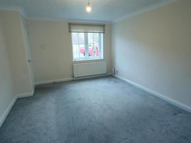 4 bedroom detached house to rent