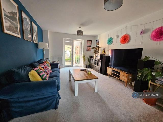 4 bedroom detached house to rent