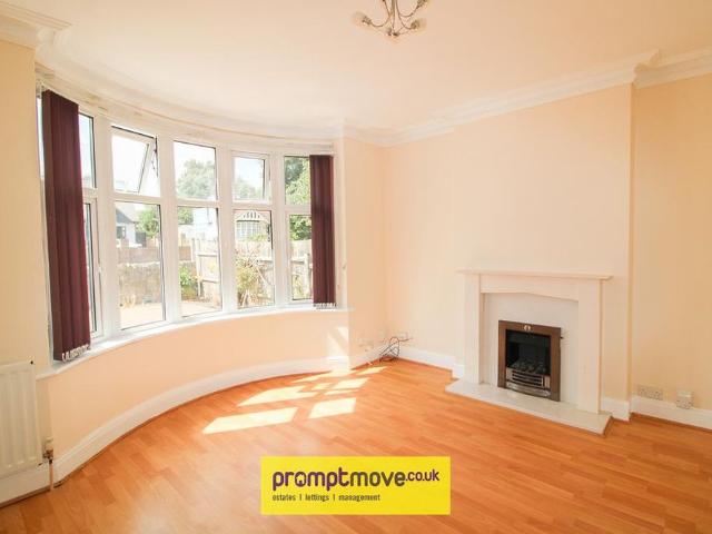 4 bedroom detached house to rent