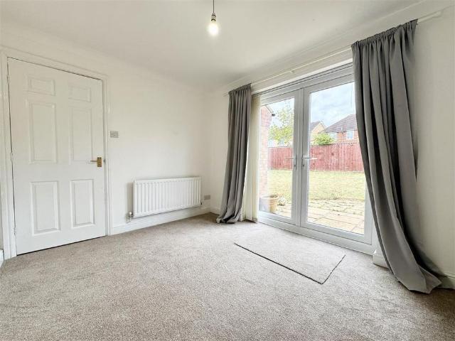 4 bedroom detached house to rent