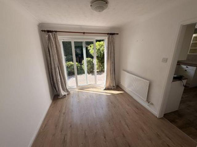 4 bedroom detached house to rent
