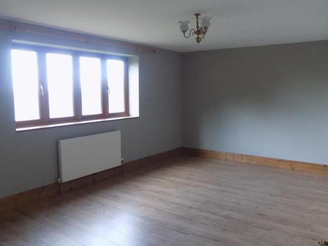 4 bedroom detached house to rent
