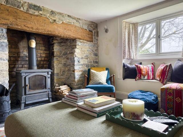 4 bedroom detached house to rent