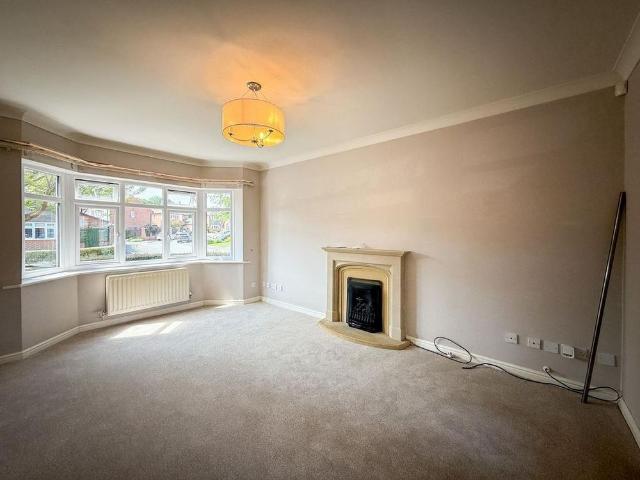 4 bedroom detached house to rent