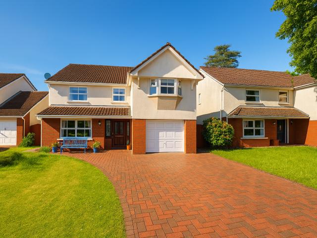 4 bedroom detached house to rent