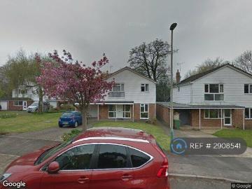 4 bedroom detached house to rent