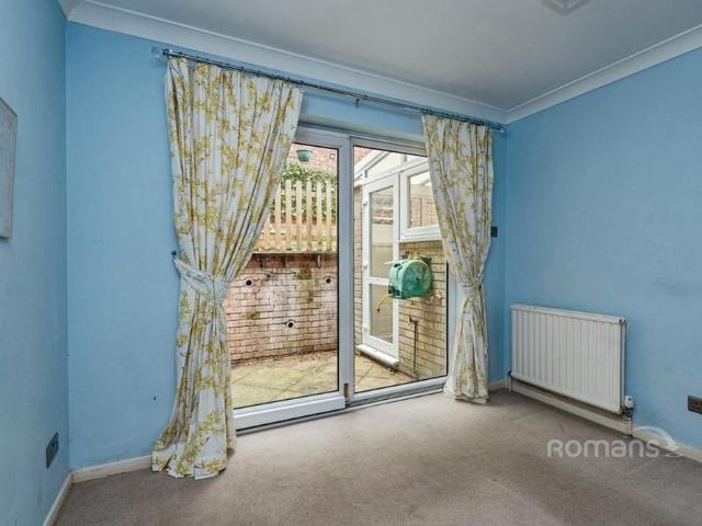 4 bedroom detached house to rent