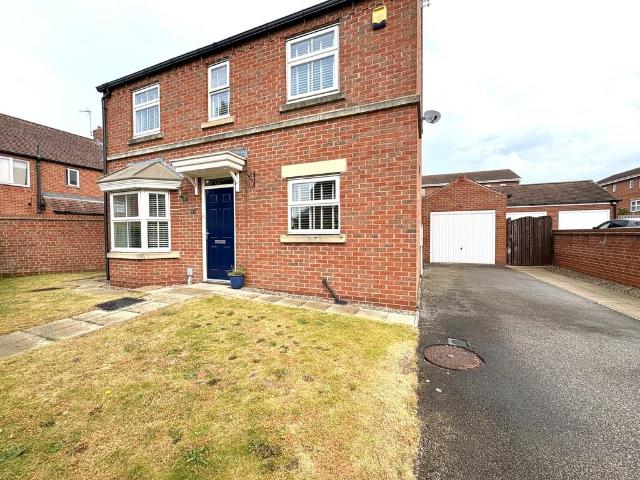 4 bedroom detached house to rent