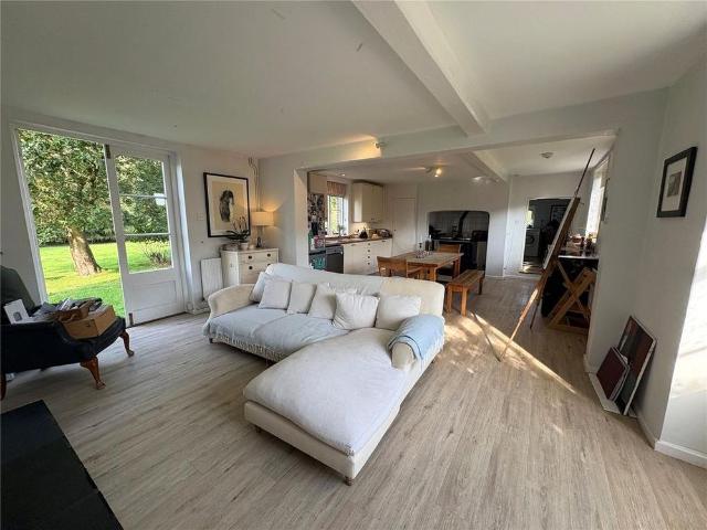 4 bedroom detached house to rent