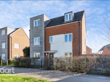 4 bedroom detached house to rent