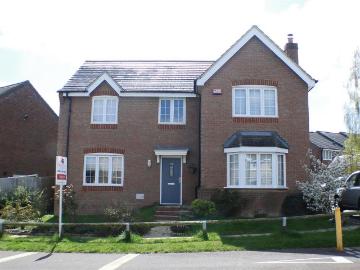 4 bedroom detached house to rent