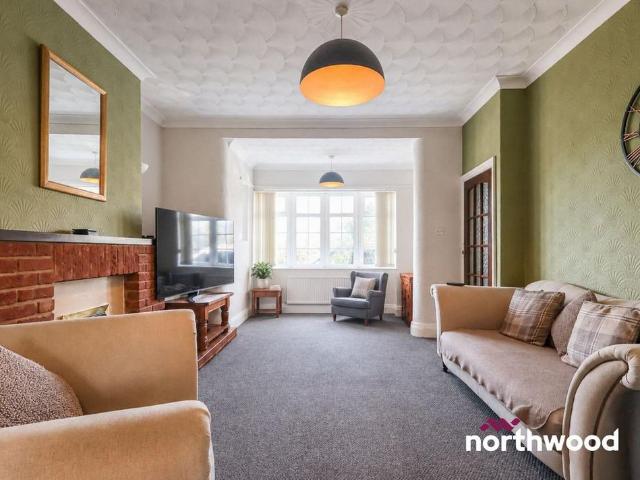 4 bedroom detached house to rent