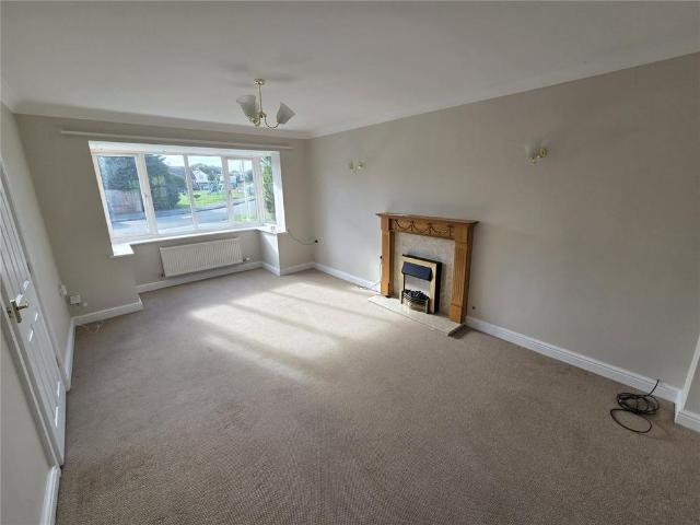 4 bedroom detached house to rent