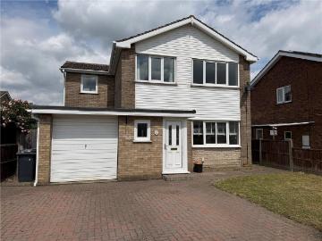 4 bedroom detached house to rent