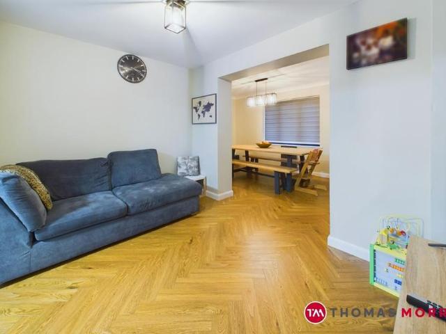 4 bedroom detached house to rent