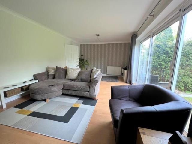 4 bedroom detached house to rent