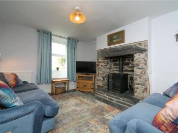 4 bedroom detached house to rent
