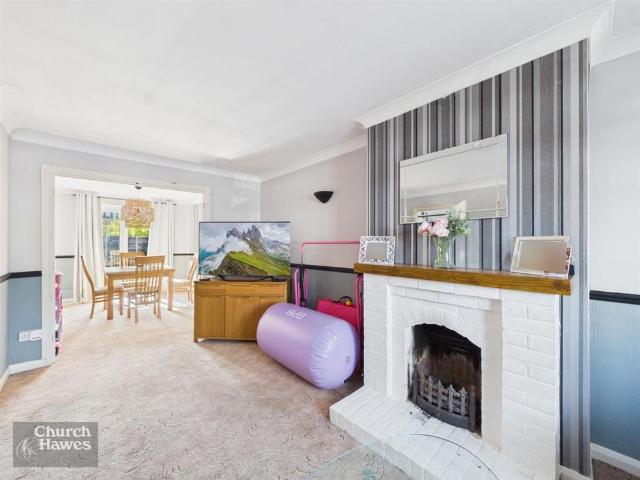 4 bedroom detached house to rent