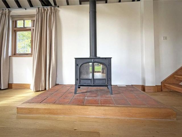 4 bedroom detached house to rent