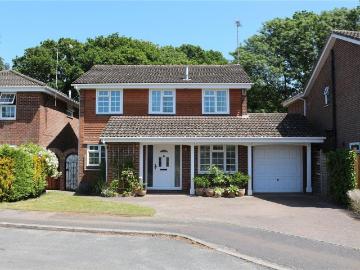 4 bedroom detached house to rent