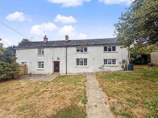 4 bedroom detached house to rent