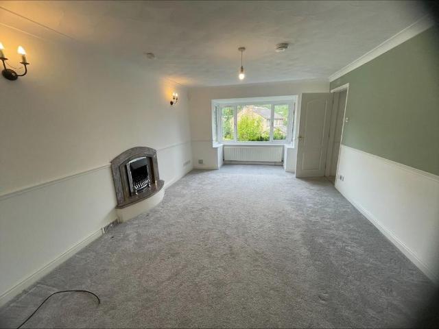 4 bedroom detached house to rent
