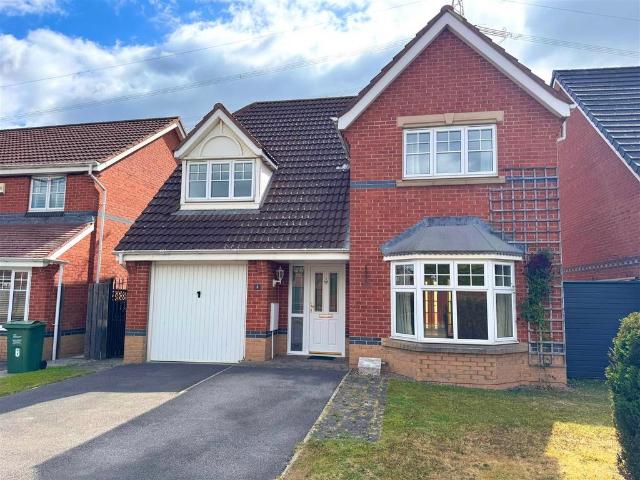 4 bedroom detached house to rent