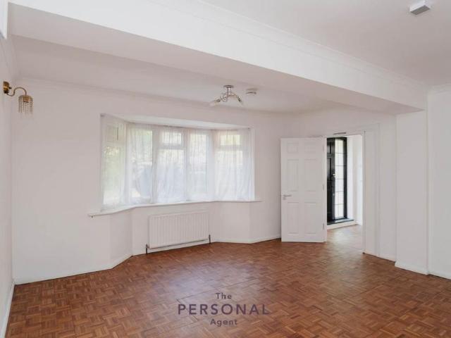 4 bedroom detached house to rent