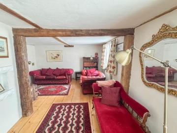 4 bedroom detached house to rent