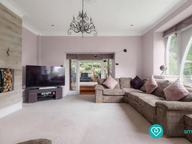 4 bedroom detached house to rent