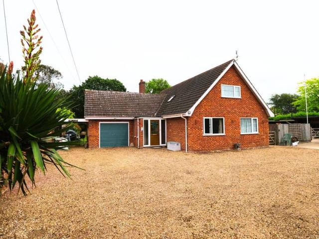 4 bedroom detached house to rent