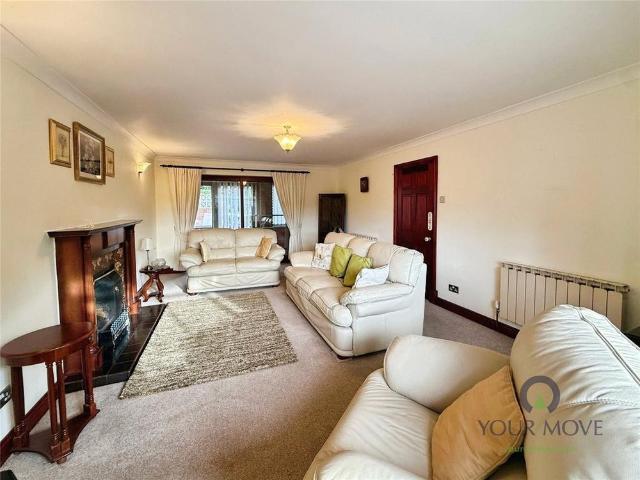 4 bedroom detached house to rent
