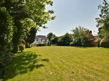 4 bedroom detached house to rent