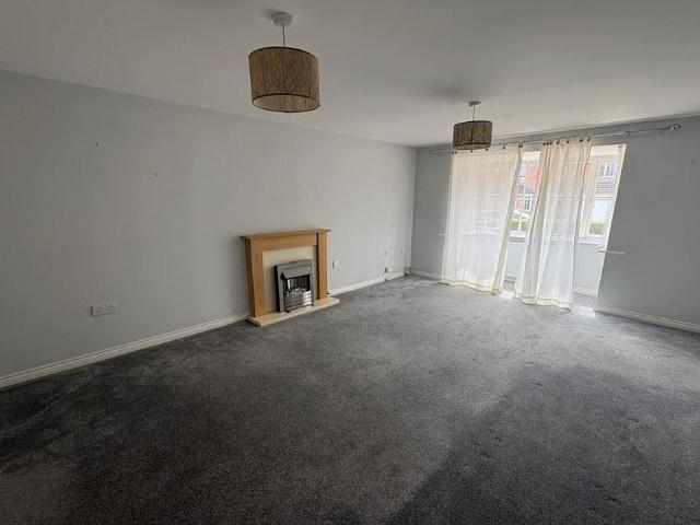 4 bedroom detached house to rent