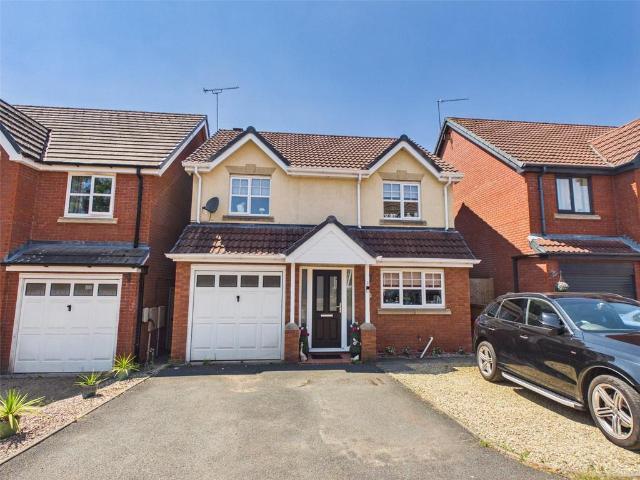 4 bedroom detached house to rent