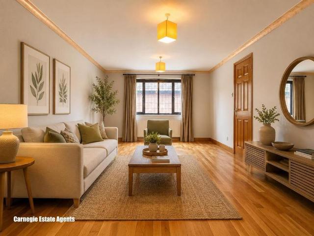 4 bedroom detached house to rent