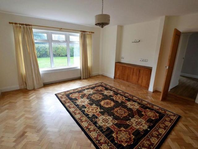 4 bedroom detached house to rent